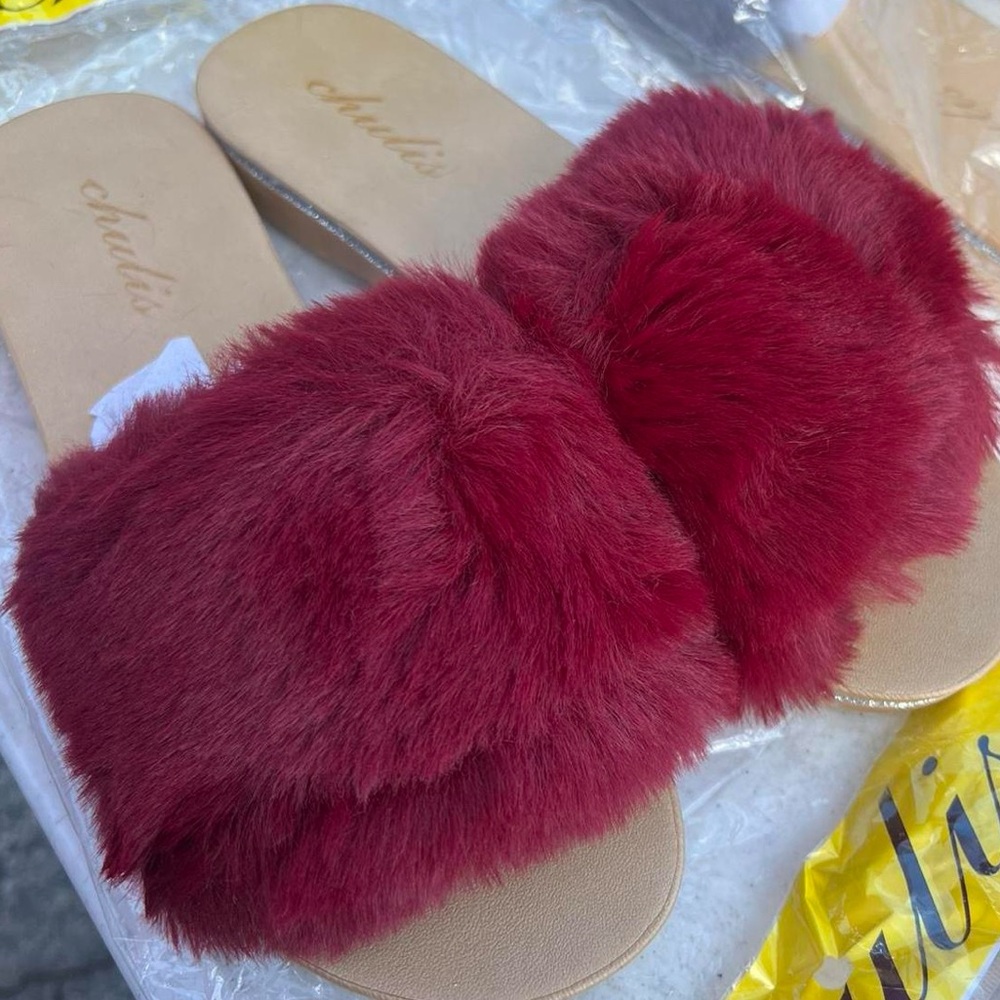 Women's Faux Fur Slide Sandals - Burgundy